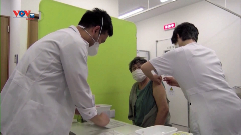 Nhật Bản gặp sự cố trong chương trình tiêm chủng vaccine Covid-19 