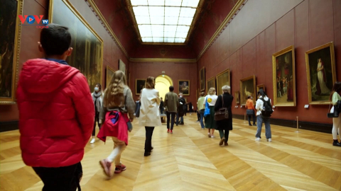 Pháp: Bảo tàng Louvre mở cửa trở lại