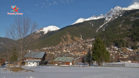 Pháp phát hiện thêm 5 trường hợp nhiễm virus Corona tại khu trượt tuyết