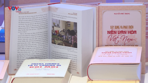 Ra mắt cuốn sách “Xây dựng và phát triển nền văn hoá Việt Nam tiên tiến, đậm đà bản sắc dân tộc”