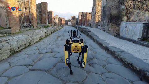 Robot tuần tra bảo vệ công viên khảo cổ Pompeii 