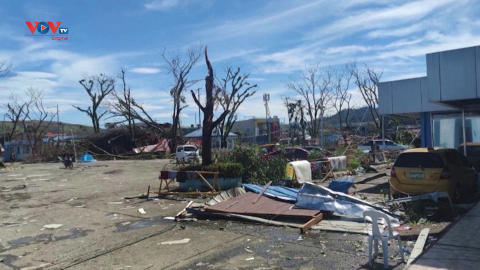 “Siêu bão” Rai chưa suy yếu, gây thiệt hại lớn tại Philippines