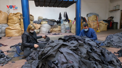Tái sử dụng và tái chế quần áo cũ tại Italia