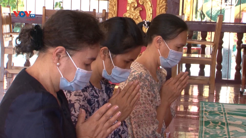 Người Việt sinh hoạt Phật giáo tại Lào