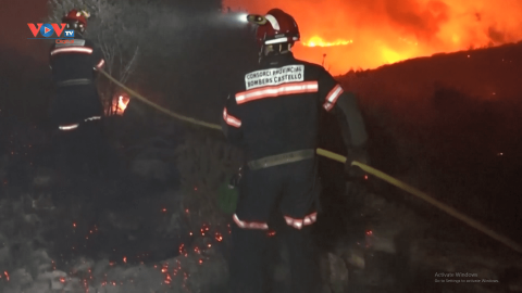Tây Ban Nha: Hàng nghìn người phải sơ tán khi cháy rừng hoành hành ở vùng Valencia