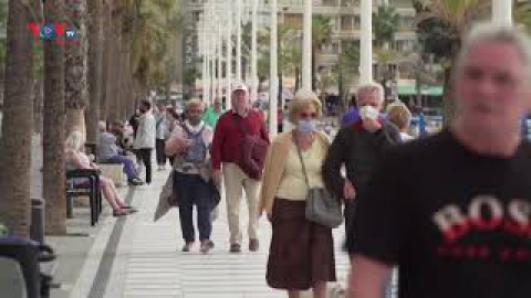 Thành phố nghỉ dưỡng ở Tây Ban Nha cung cấp dịch vụ tiêm chủng cho khách du lịch