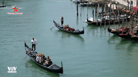 Thành phố Venice, Italia đông du khách trở lại