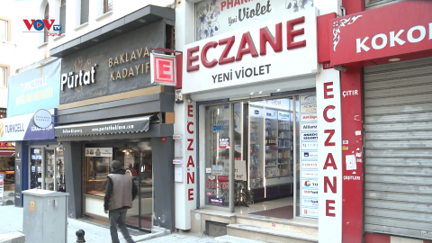 Thổ Nhĩ Kỳ: Thiếu thuốc chữa bệnh do đồng lira mất giá
