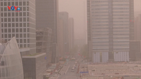 Thủ đô Bắc Kinh, Trung Quốc lại chìm trong cát bụi 