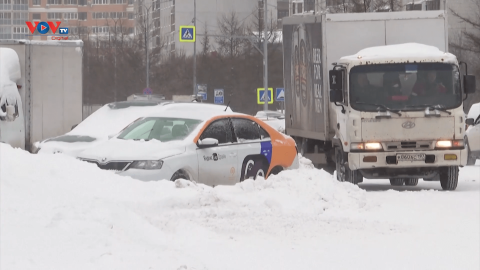 Thủ đô nước Nga trải qua trận mưa tuyết lịch sử