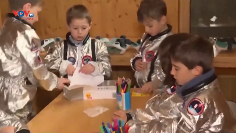 Trải nghiệm giờ học "Sứ mệnh sao Hỏa" của trẻ em Thụy Sĩ