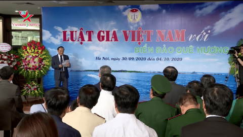 Triển lãm ảnh “Luật gia với biển đảo quê hương” 