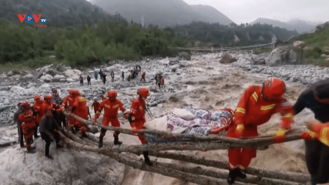 Trung Quốc: 46 người chết, hơn 50.000 người phải di dời vì động đất