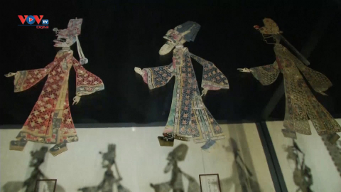 Trung Quốc: Nghệ nhân say mê với nghệ thuật múa rối bóng  