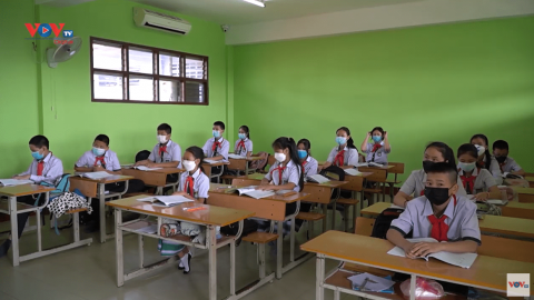 Trường song ngữ Lào - Việt Nam Nguyễn Du triển khai tiêm vaccine ngừa Covid-19 cho học sinh từ 6-11 tuổi