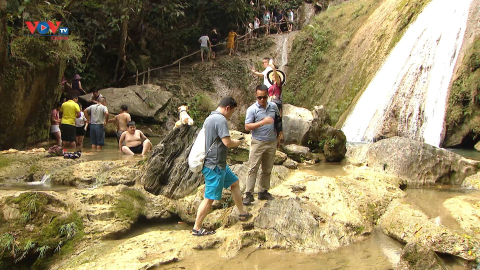 Tuyên Quang: Đảm bảo an toàn cho du khách trải nghiệm trên thác Khuổi Nhi